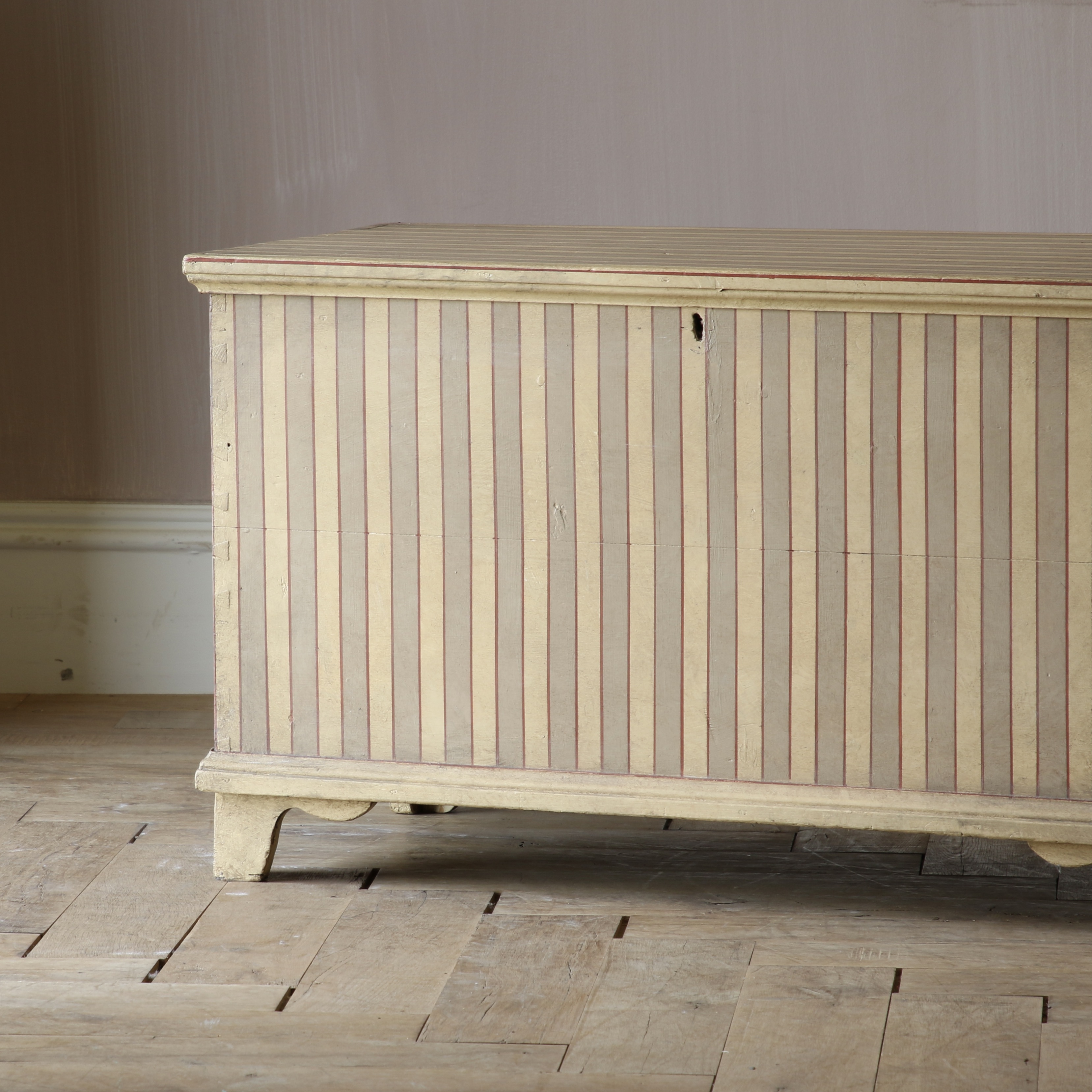 Georgian Striped Trunk